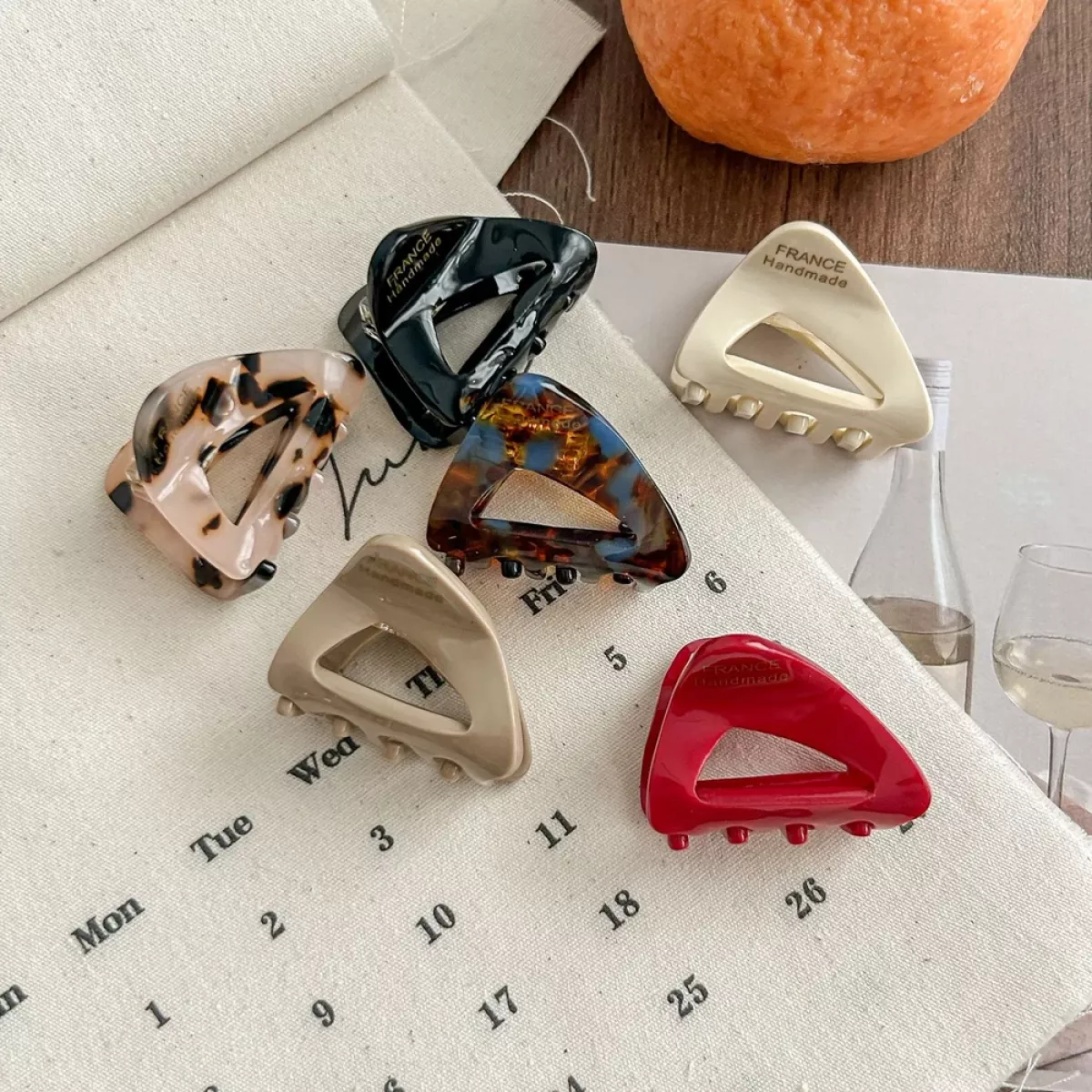 Yehwang Mini triangle haar knip | Bruin 2 Yehwang Yehwang Mini triangle haar knip | Bruin