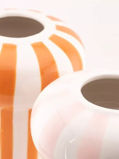 Manoon Manoon Vaas keramiek Funnel striped | Oranje