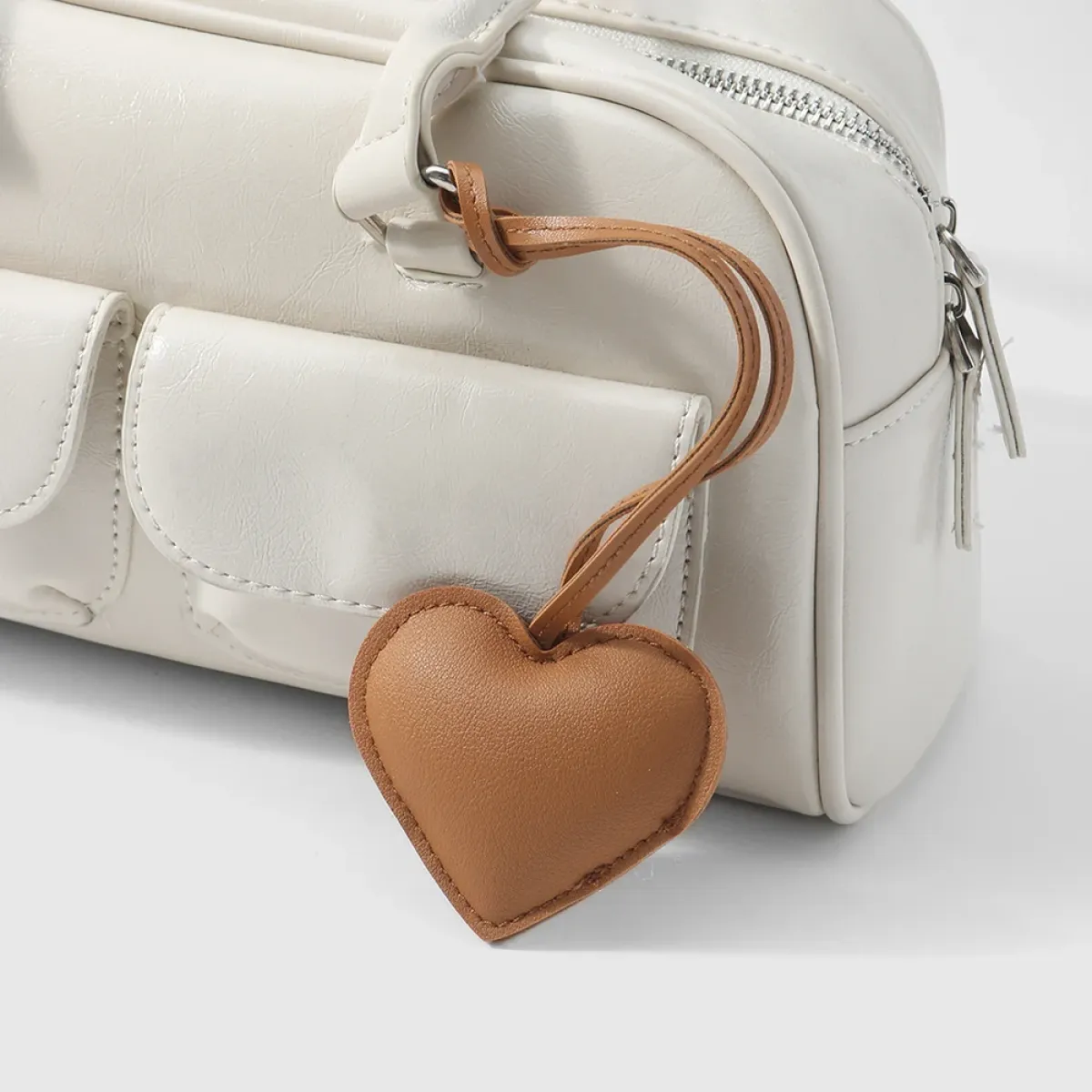 Manoon Effen hart tas hanger | Rood 2 Manoon Manoon Effen hart tas hanger | Rood