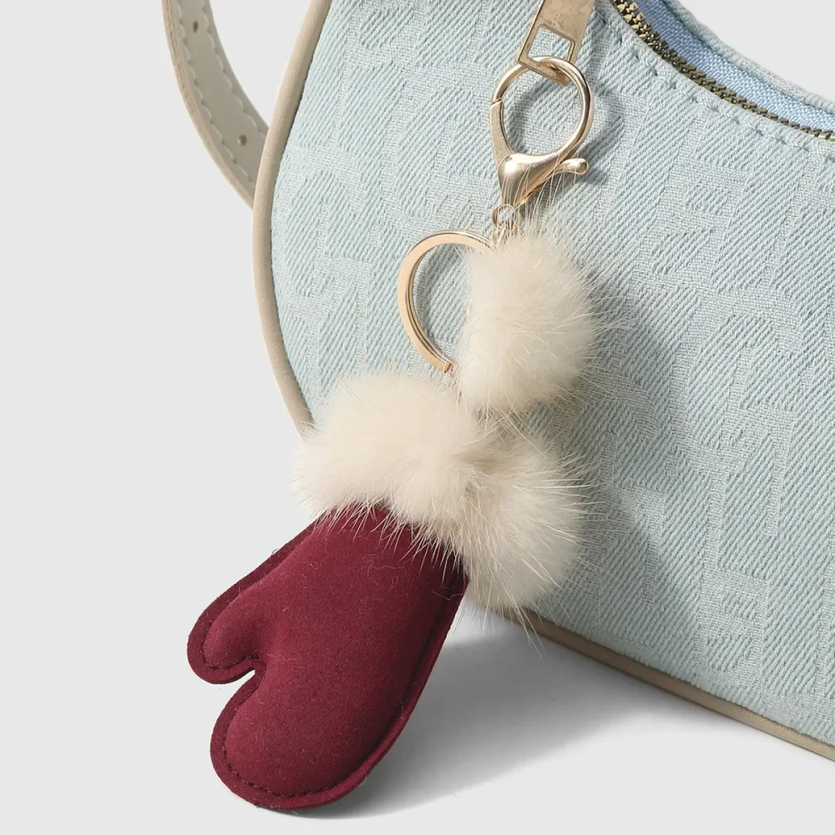 Manoon Mini-pluche handschoen hanger | Bruin 2 Manoon Manoon Mini-pluche handschoen hanger | Bruin