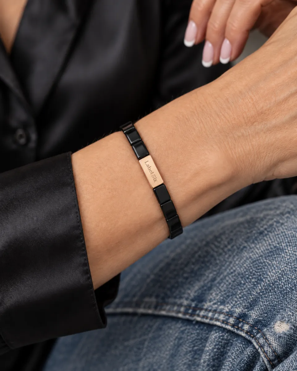 LabelSix Armband smal emaille | Zwart 2 LabelSix LabelSix Armband smal emaille | Zwart