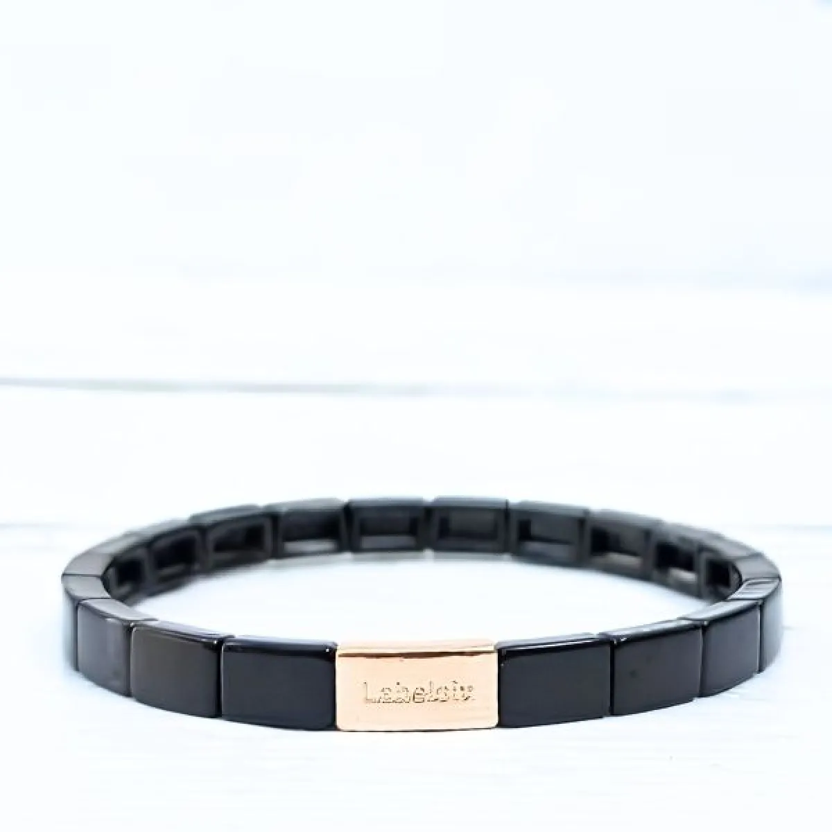 LabelSix Armband smal emaille | Zwart 1 LabelSix LabelSix Armband smal emaille | Zwart