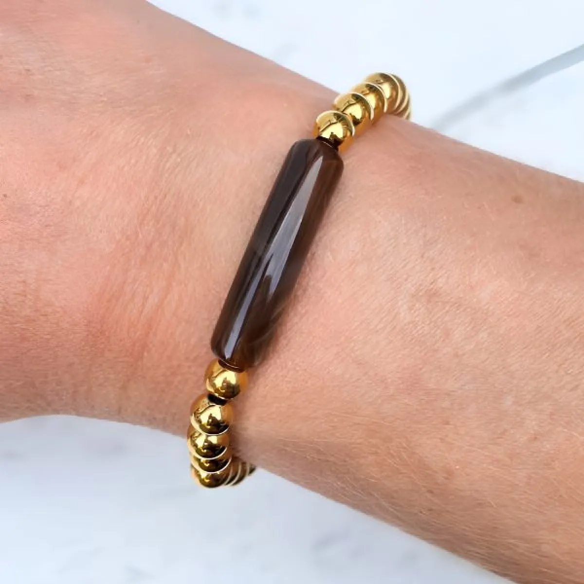 LabelSix Kralenarmband Brown Tube | Goud 2 LabelSix LabelSix Kralenarmband Brown Tube | Goud