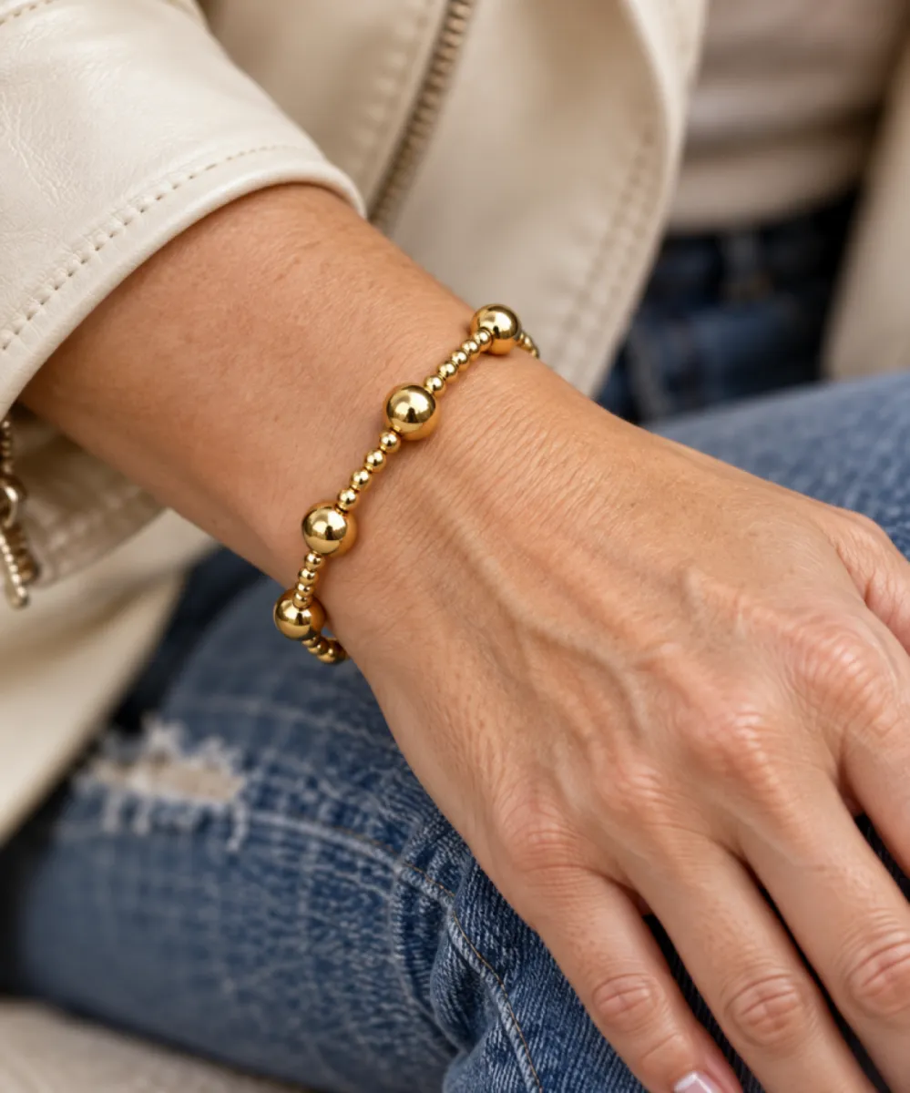 LabelSix Kralenarmband Dots | Goud 2 LabelSix LabelSix Kralenarmband Dots | Goud