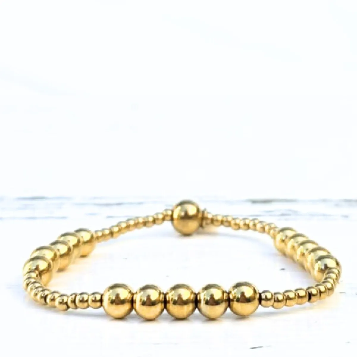 LabelSix Kralenarmband Label Six fifth | Goud 1 LabelSix LabelSix Kralenarmband Label Six fifth | Goud