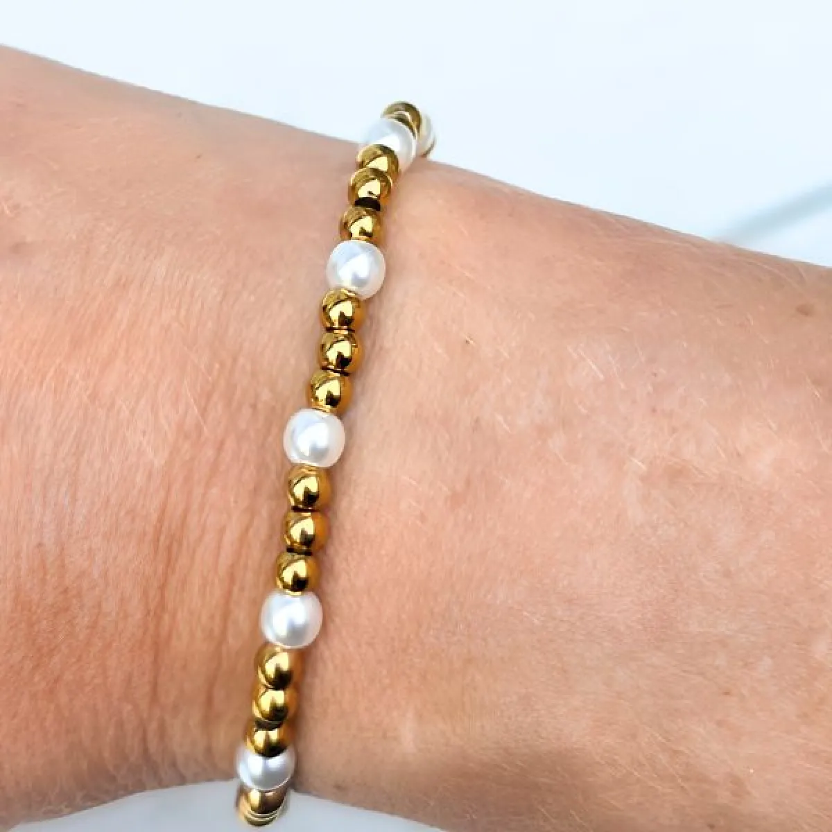 LabelSix Kralenarmband Lots Of Pearls | Goud 2 LabelSix LabelSix Kralenarmband Lots Of Pearls | Goud