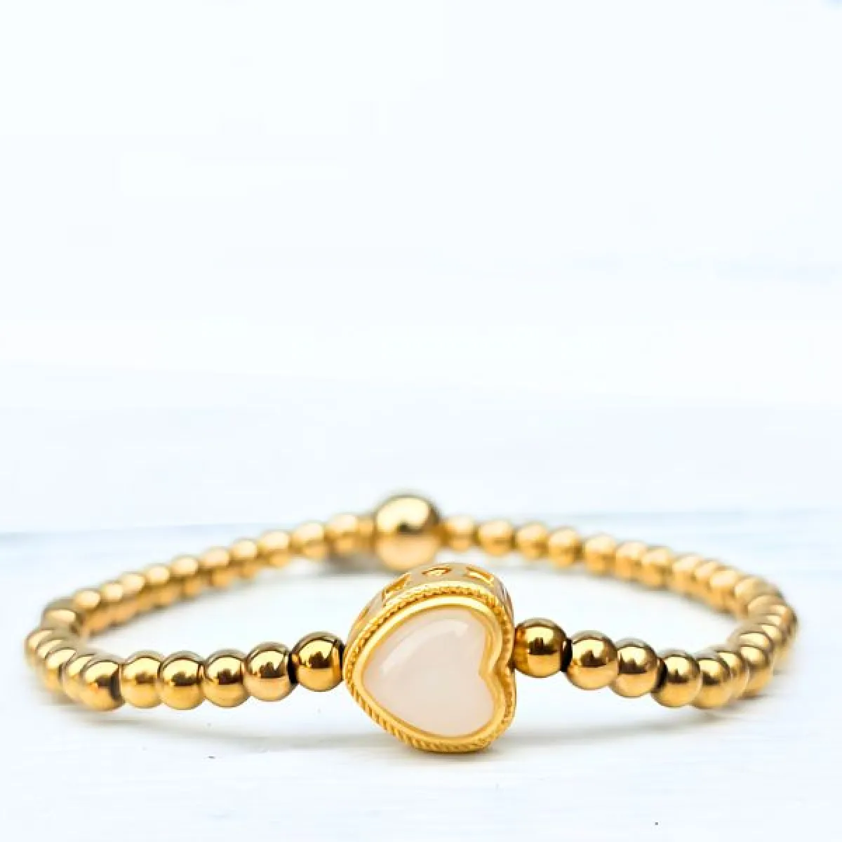 LabelSix Kralenarmband pearl heart | Goud 1 LabelSix LabelSix Kralenarmband pearl heart | Goud