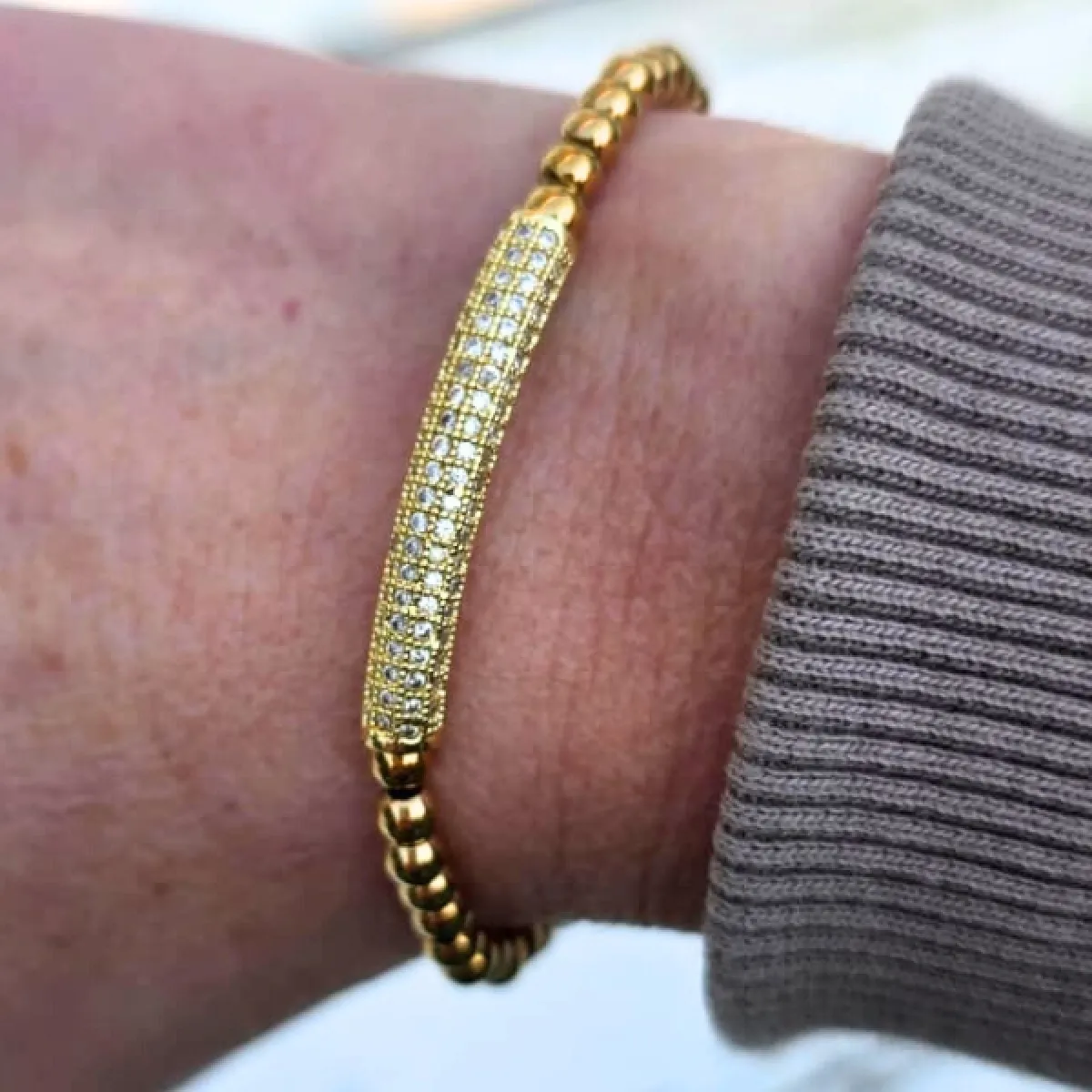 LabelSix Kralenarmband Sparkling Tube | Goud 2 LabelSix LabelSix Kralenarmband Sparkling Tube | Goud