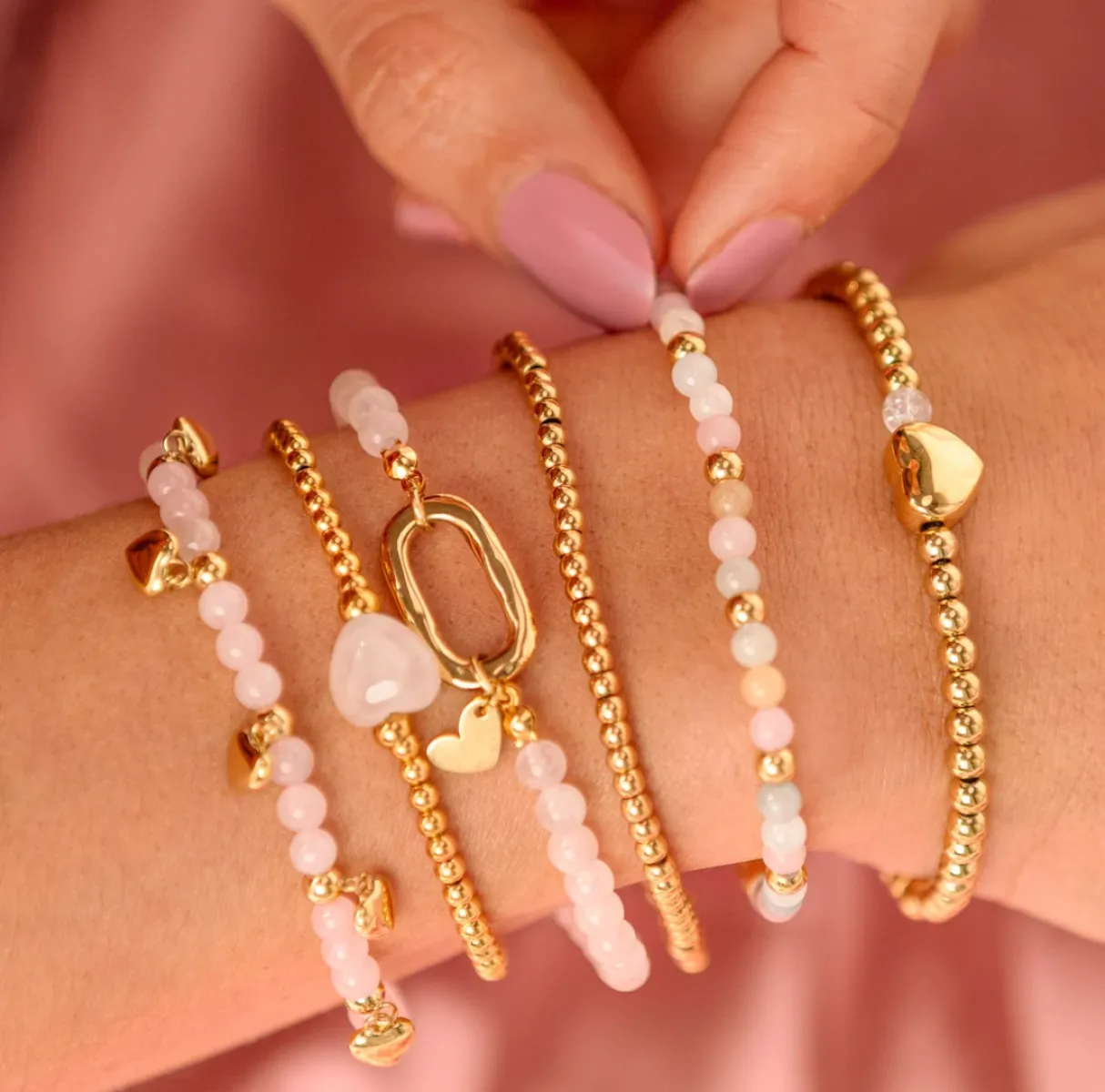 My Bendel Armband Harten Rose Quartz | Goud 2 My Bendel My Bendel Armband Harten Rose Quartz | Goud