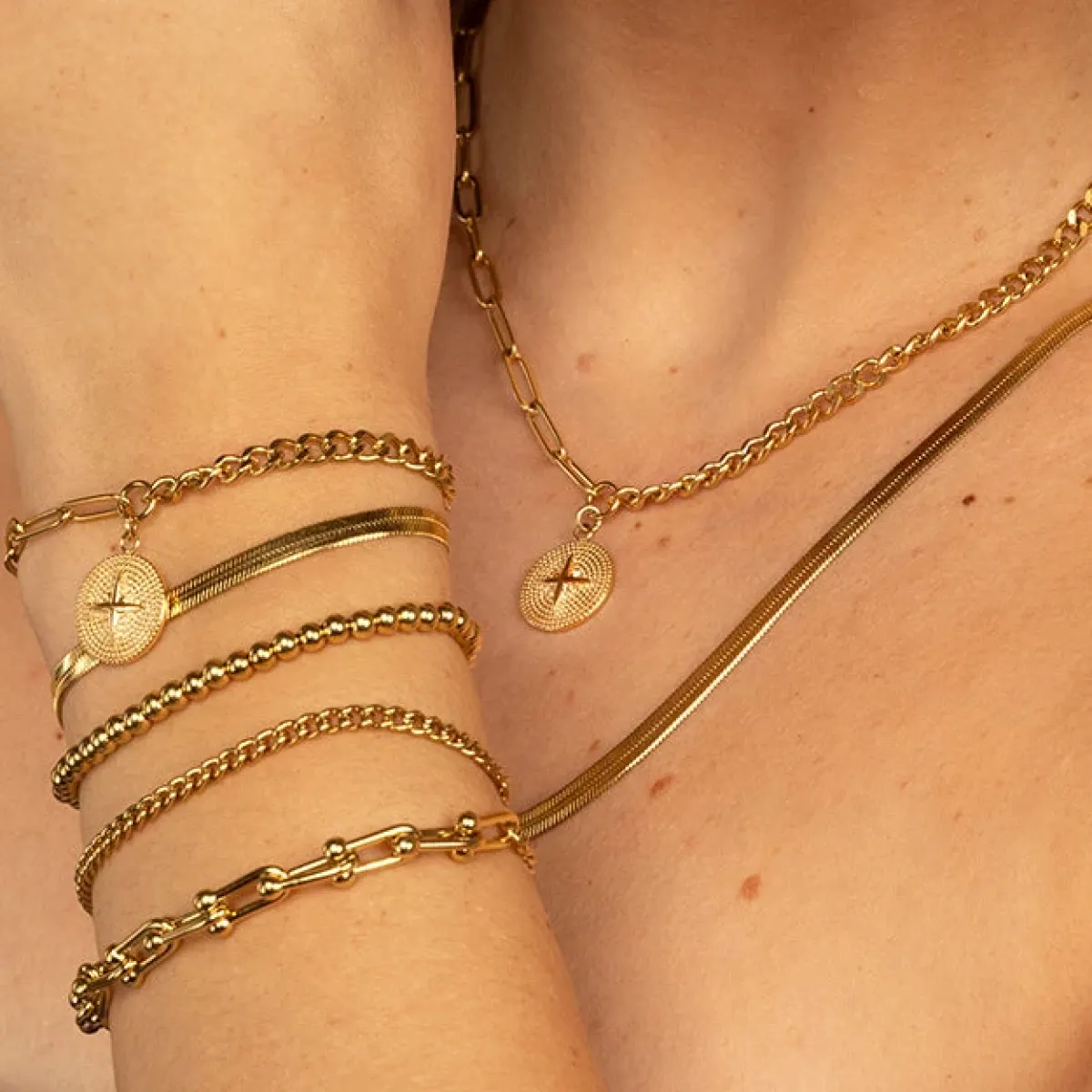 My Bendel Ketting met Ster Hanger | Goud 2 My Bendel My Bendel Ketting met Ster Hanger | Goud
