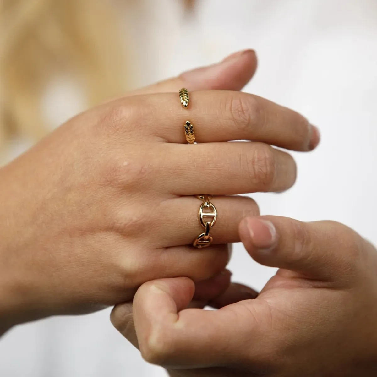 My Bendel Open ring met bladpatroon | Goud 2 My Bendel My Bendel Open ring met bladpatroon | Goud