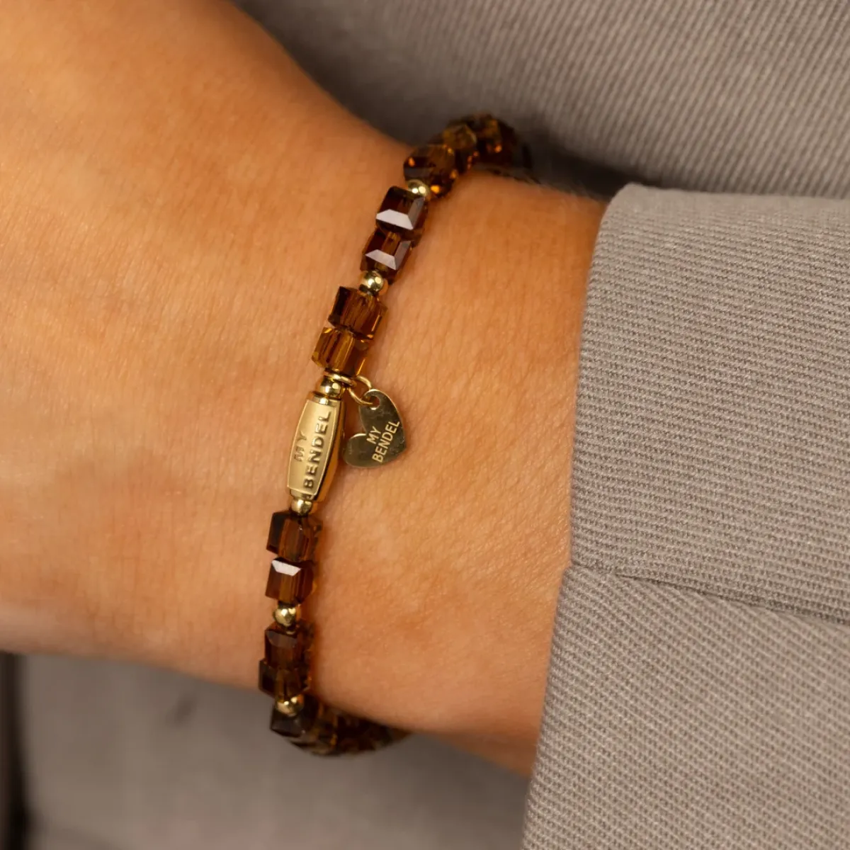 My Bendel Armband Bruine Glassteen | Goud 2 My Bendel My Bendel Armband Bruine Glassteen | Goud